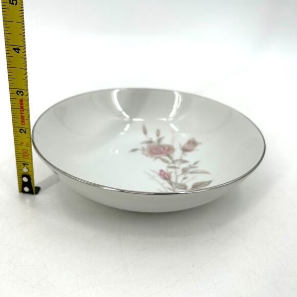 FINE CHINA JAPAN Set of 4 Vintage Laura Cereal Bowl White Floral Platinum Trim - Picture 6 of 6